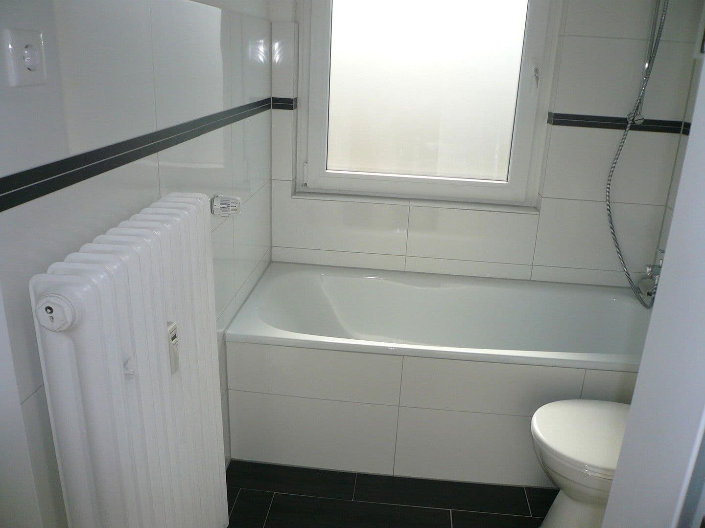 Pronájem bytu 2+1 37 m², Heiligenhaus, Severní Porýní-Vestfálsko Pronájem bytu 2+1 37 m², Heiligenhaus, Severní Porýní-Vestfálsko