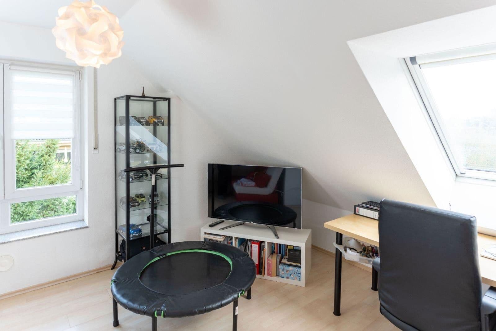 Prodej domu 132 m², pozemek 347 m², Langenfeld (Rheinland), Severní Porýní-Vestfálsko Prodej domu 132 m², pozemek 347 m², Langenfeld (Rheinland), Severní Porýní-Vestfálsko