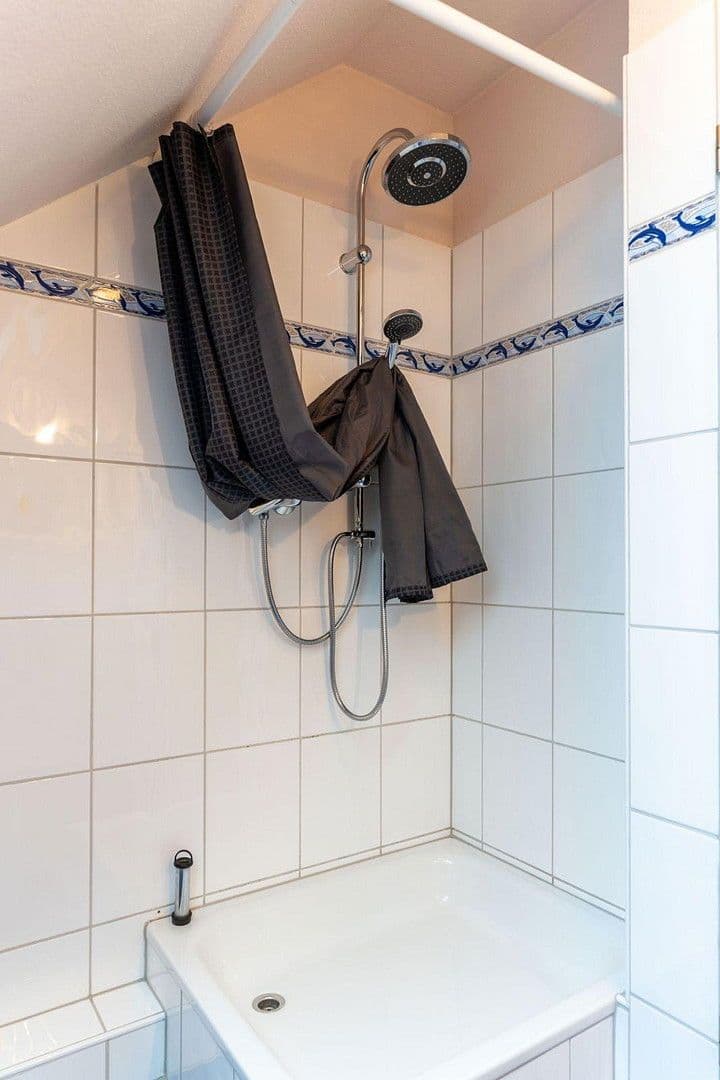 Prodej domu 132 m², pozemek 347 m², Langenfeld (Rheinland), Severní Porýní-Vestfálsko Prodej domu 132 m², pozemek 347 m², Langenfeld (Rheinland), Severní Porýní-Vestfálsko