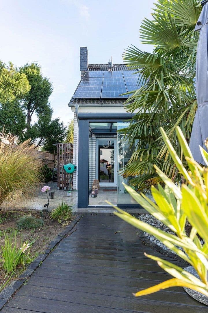 Prodej domu 132 m², pozemek 347 m², Langenfeld (Rheinland), Severní Porýní-Vestfálsko Prodej domu 132 m², pozemek 347 m², Langenfeld (Rheinland), Severní Porýní-Vestfálsko