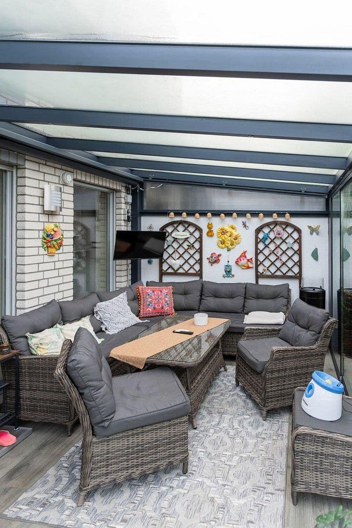 Prodej domu 132 m², pozemek 347 m², Langenfeld (Rheinland), Severní Porýní-Vestfálsko Prodej domu 132 m², pozemek 347 m², Langenfeld (Rheinland), Severní Porýní-Vestfálsko