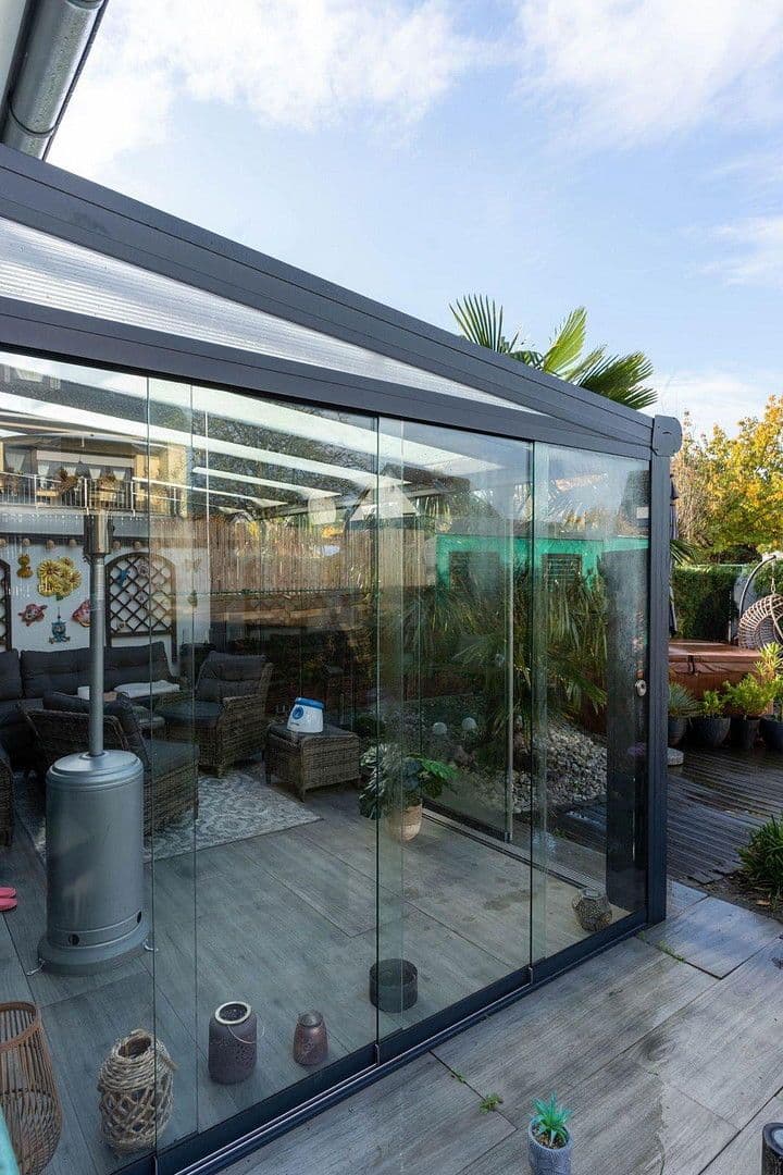 Prodej domu 132 m², pozemek 347 m², Langenfeld (Rheinland), Severní Porýní-Vestfálsko Prodej domu 132 m², pozemek 347 m², Langenfeld (Rheinland), Severní Porýní-Vestfálsko