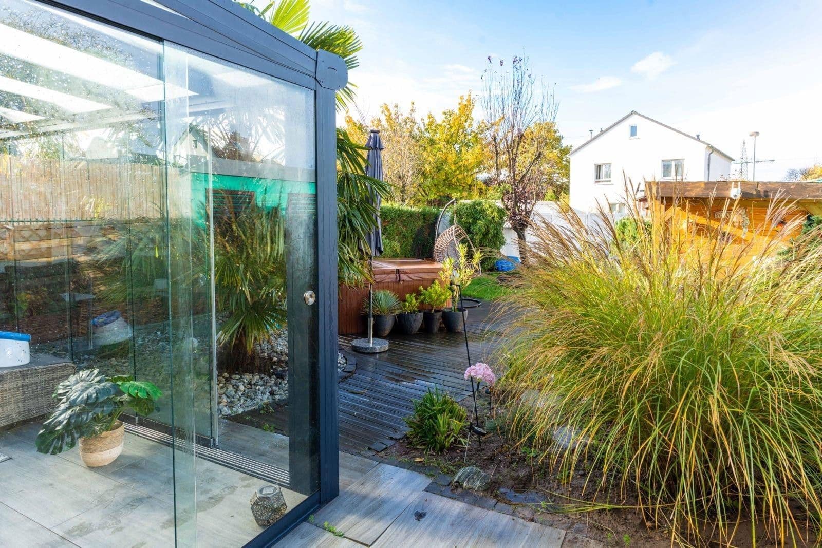 Prodej domu 132 m², pozemek 347 m², Langenfeld (Rheinland), Severní Porýní-Vestfálsko Prodej domu 132 m², pozemek 347 m², Langenfeld (Rheinland), Severní Porýní-Vestfálsko