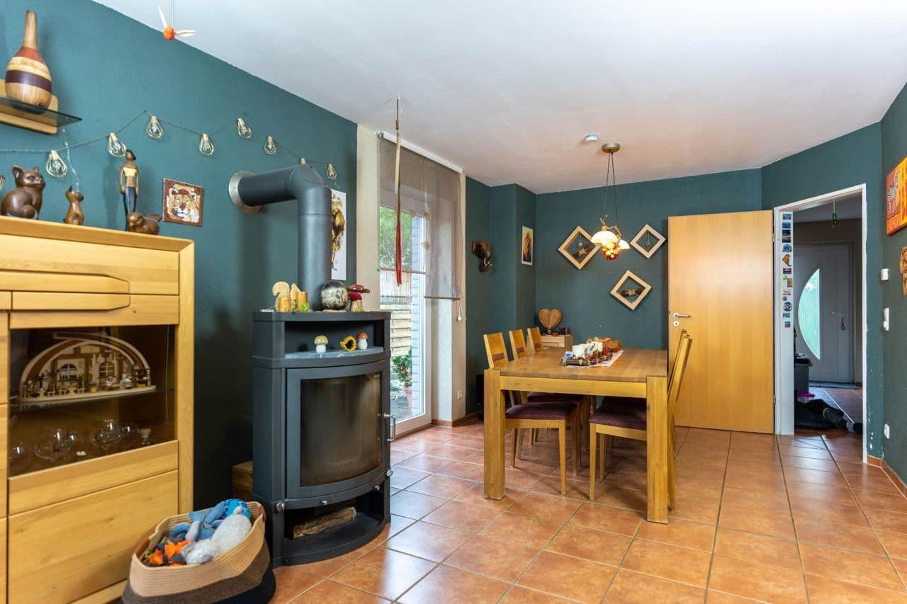 Prodej domu 132 m², pozemek 347 m², Langenfeld (Rheinland), Severní Porýní-Vestfálsko Prodej domu 132 m², pozemek 347 m², Langenfeld (Rheinland), Severní Porýní-Vestfálsko