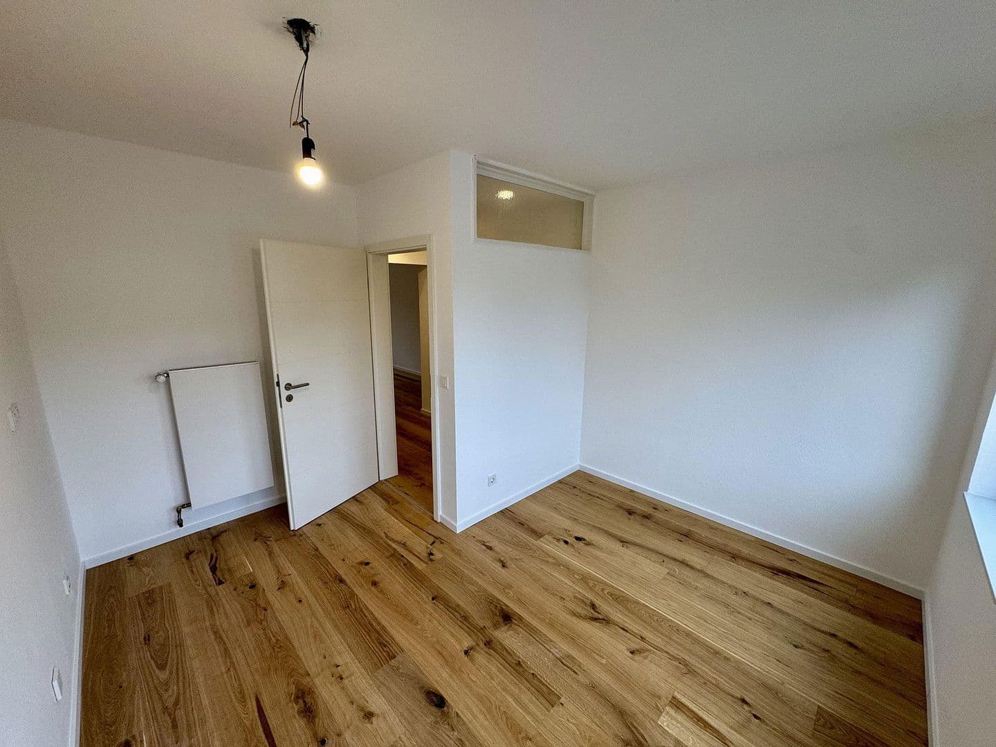 Prodej bytu 3+1 80 m², Köln, Severní Porýní-Vestfálsko Prodej bytu 3+1 80 m², Köln, Severní Porýní-Vestfálsko