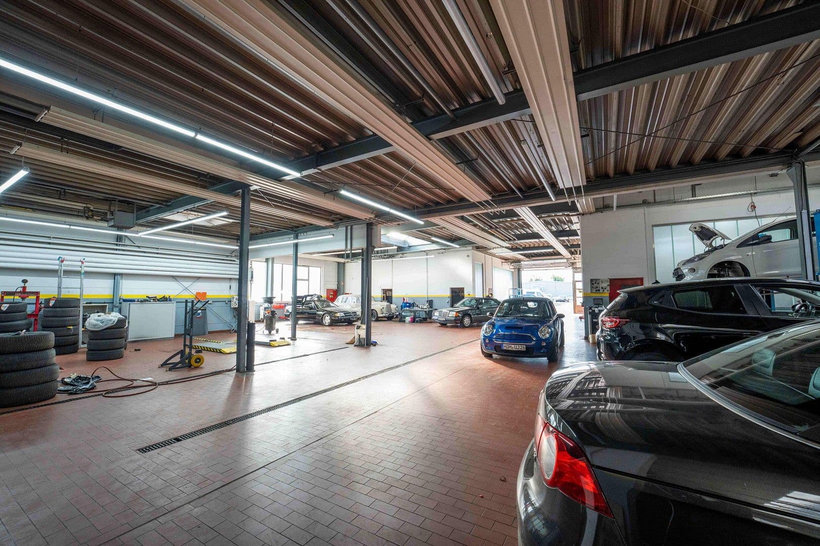 Pronájem nebytového prostoru 5.000 m², Giengen an der Brenz, Bádensko-Württembersko Pronájem nebytového prostoru 5.000 m², Giengen an der Brenz, Bádensko-Württembersko