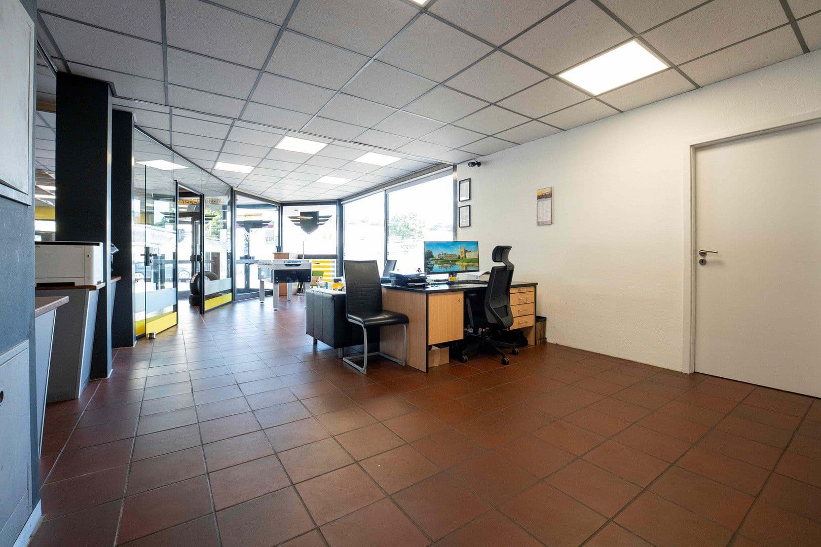 Pronájem nebytového prostoru 5.000 m², Giengen an der Brenz, Bádensko-Württembersko Pronájem nebytového prostoru 5.000 m², Giengen an der Brenz, Bádensko-Württembersko