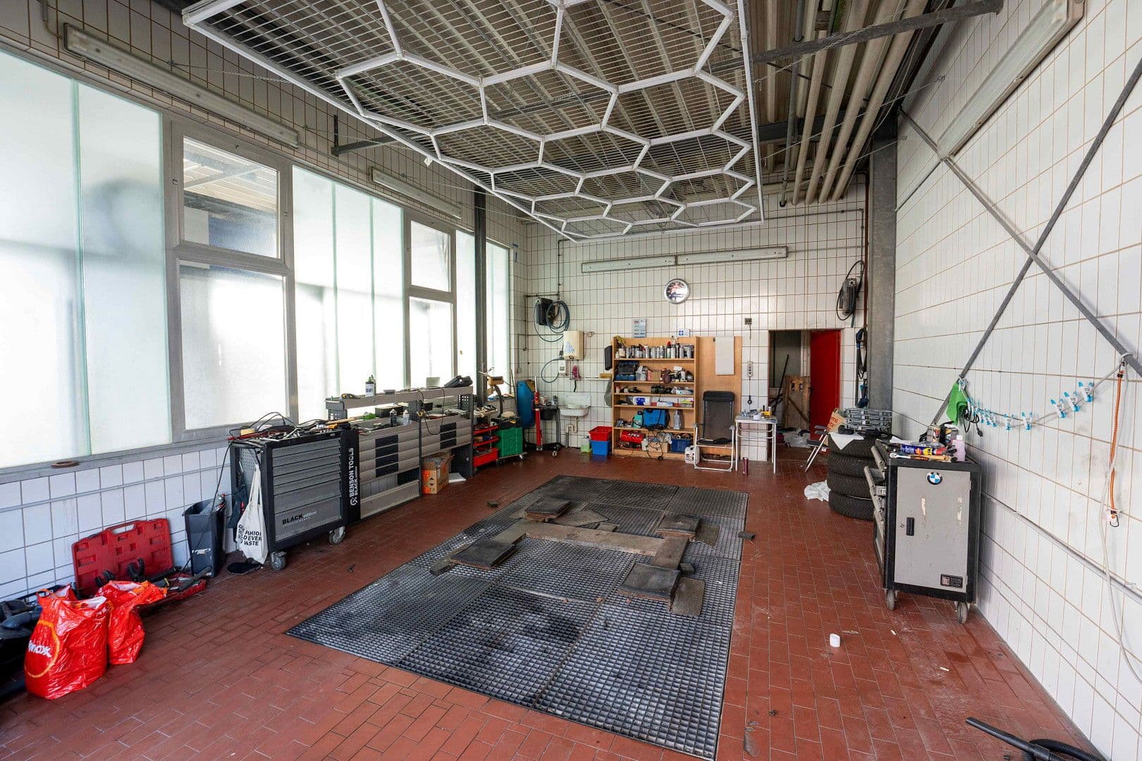 Pronájem nebytového prostoru 5.000 m², Giengen an der Brenz, Bádensko-Württembersko Pronájem nebytového prostoru 5.000 m², Giengen an der Brenz, Bádensko-Württembersko