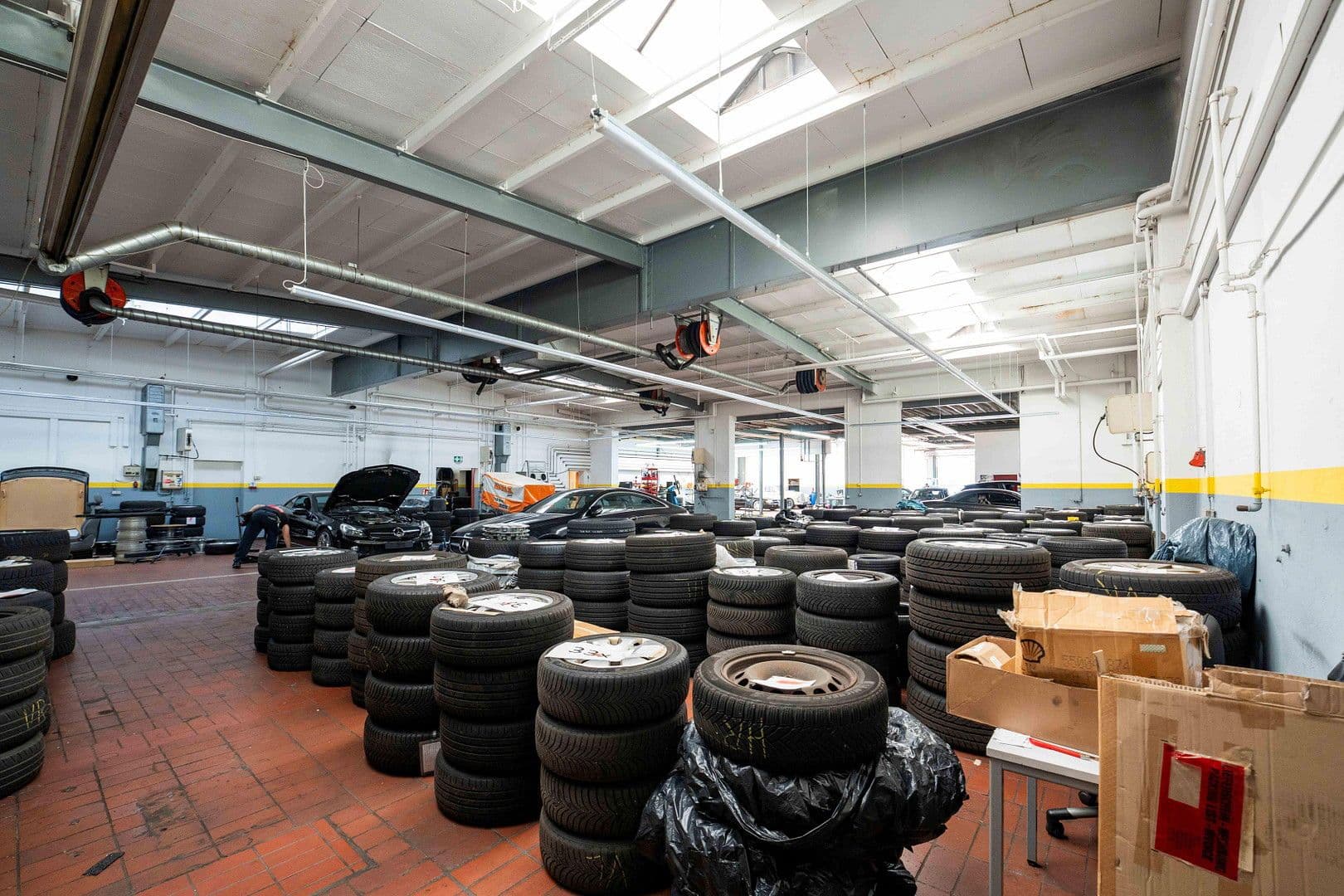 Pronájem nebytového prostoru 5.000 m², Giengen an der Brenz, Bádensko-Württembersko Pronájem nebytového prostoru 5.000 m², Giengen an der Brenz, Bádensko-Württembersko