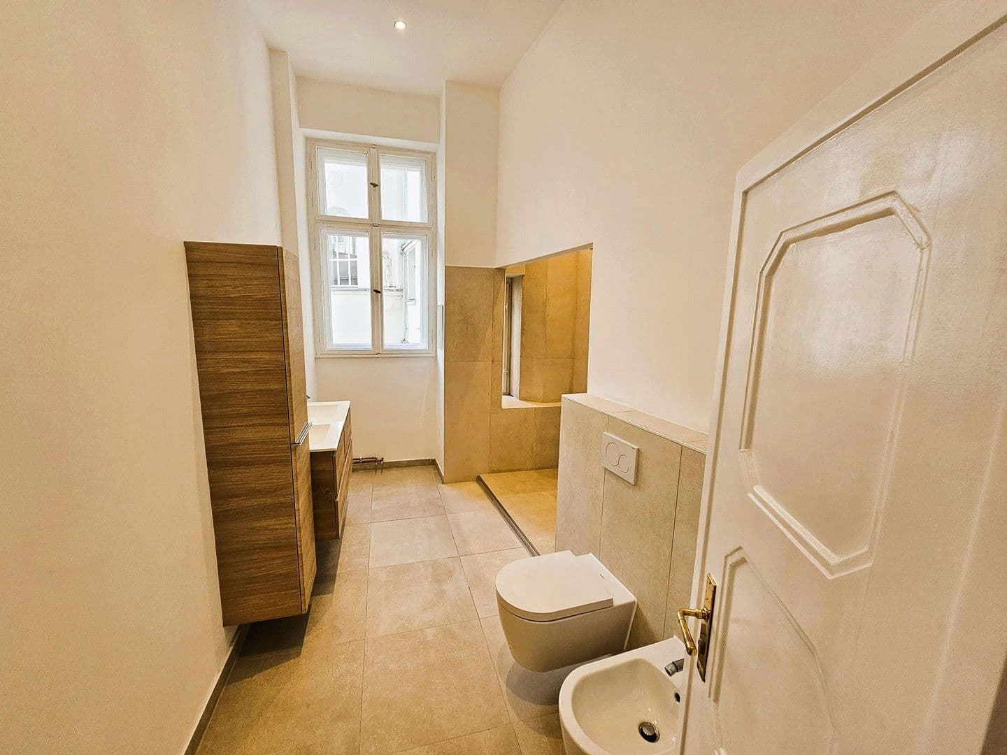 Pronájem kanceláře 230 m², Brandenburgische Straße 16, Berlin, Berlín Pronájem kanceláře 230 m², Brandenburgische Straße 16, Berlin, Berlín