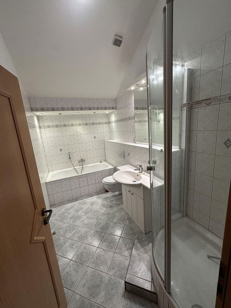 Pronájem bytu 4+1 151 m², Westliche Stadtmauerstraße 64, Erlangen, Bavorsko Pronájem bytu 4+1 151 m², Westliche Stadtmauerstraße 64, Erlangen, Bavorsko