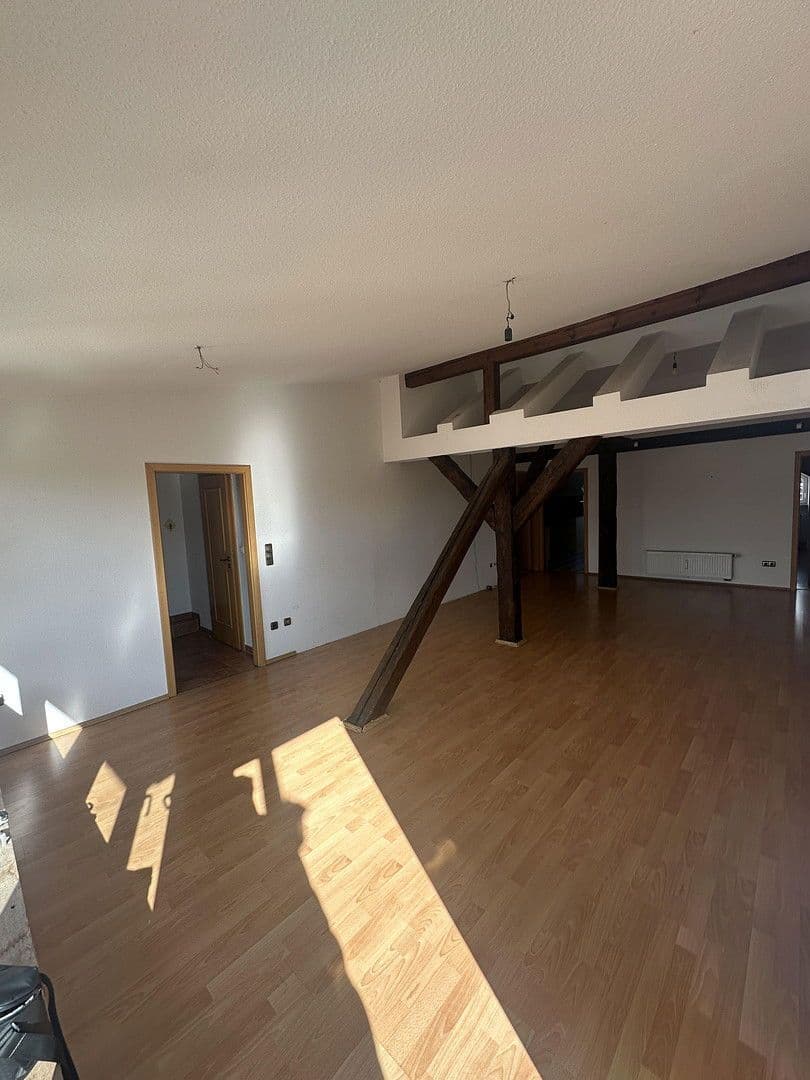 Pronájem bytu 4+1 151 m², Westliche Stadtmauerstraße 64, Erlangen, Bavorsko Pronájem bytu 4+1 151 m², Westliche Stadtmauerstraße 64, Erlangen, Bavorsko