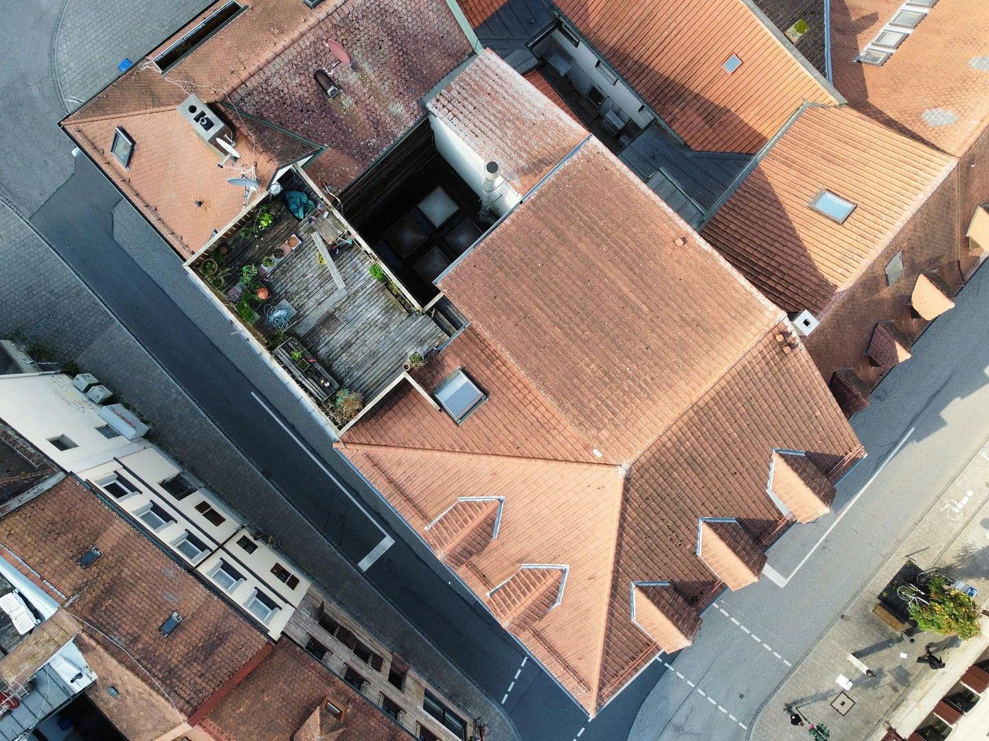 Pronájem bytu 4+1 151 m², Westliche Stadtmauerstraße 64, Erlangen, Bavorsko Pronájem bytu 4+1 151 m², Westliche Stadtmauerstraße 64, Erlangen, Bavorsko