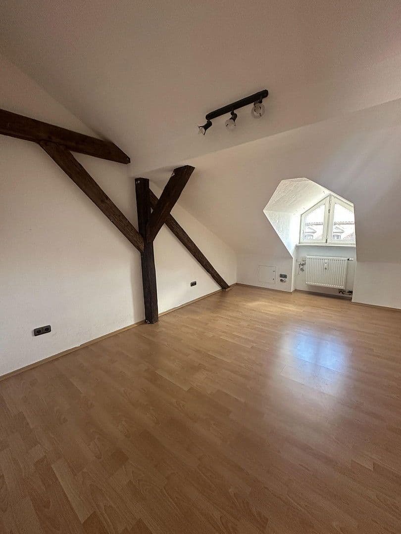 Pronájem bytu 4+1 151 m², Westliche Stadtmauerstraße 64, Erlangen, Bavorsko Pronájem bytu 4+1 151 m², Westliche Stadtmauerstraße 64, Erlangen, Bavorsko