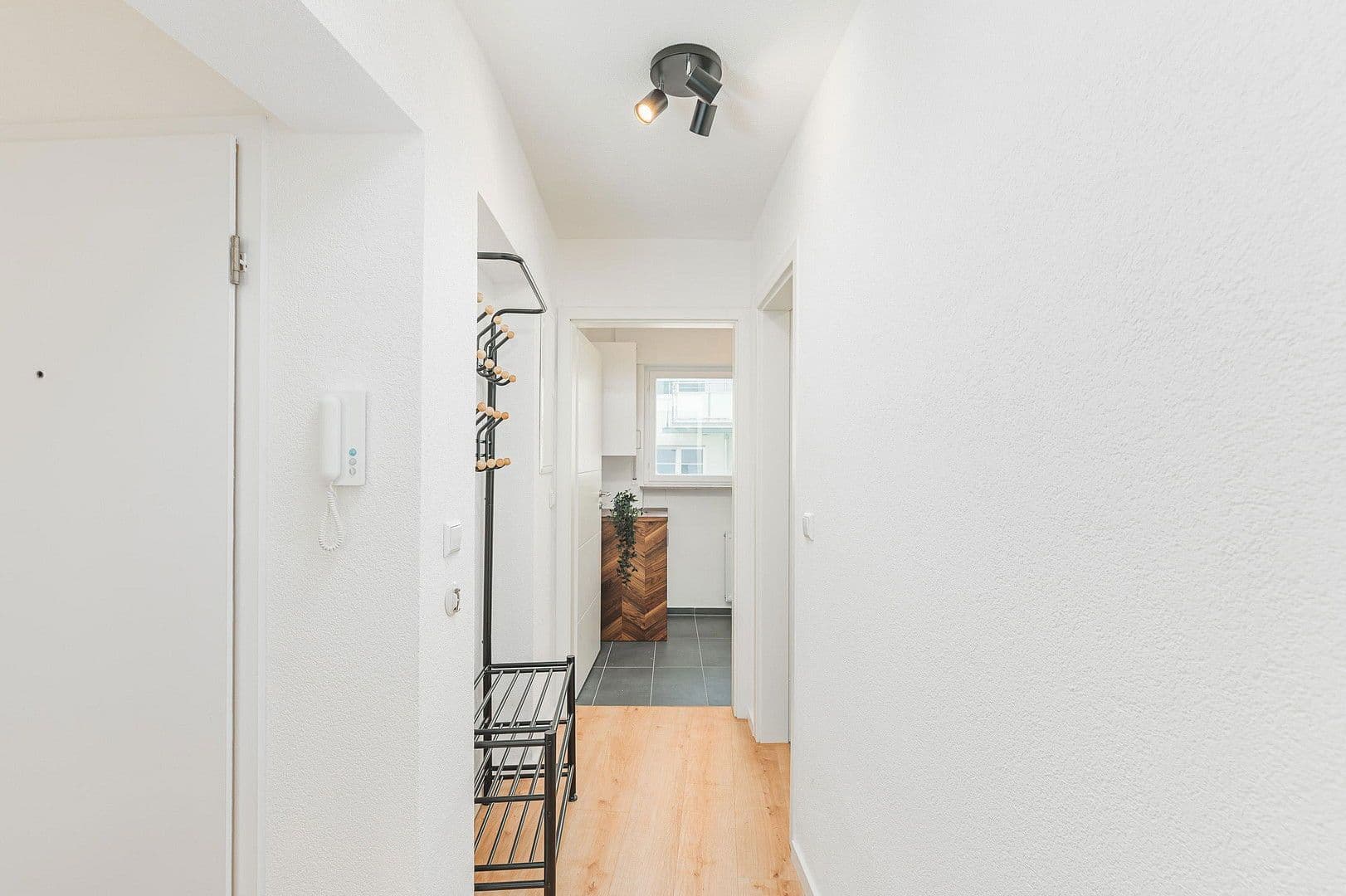 Pronájem bytu 2+1 50 m², Bebelstr. 80, Stuttgart, Bádensko-Württembersko Pronájem bytu 2+1 50 m², Bebelstr. 80, Stuttgart, Bádensko-Württembersko