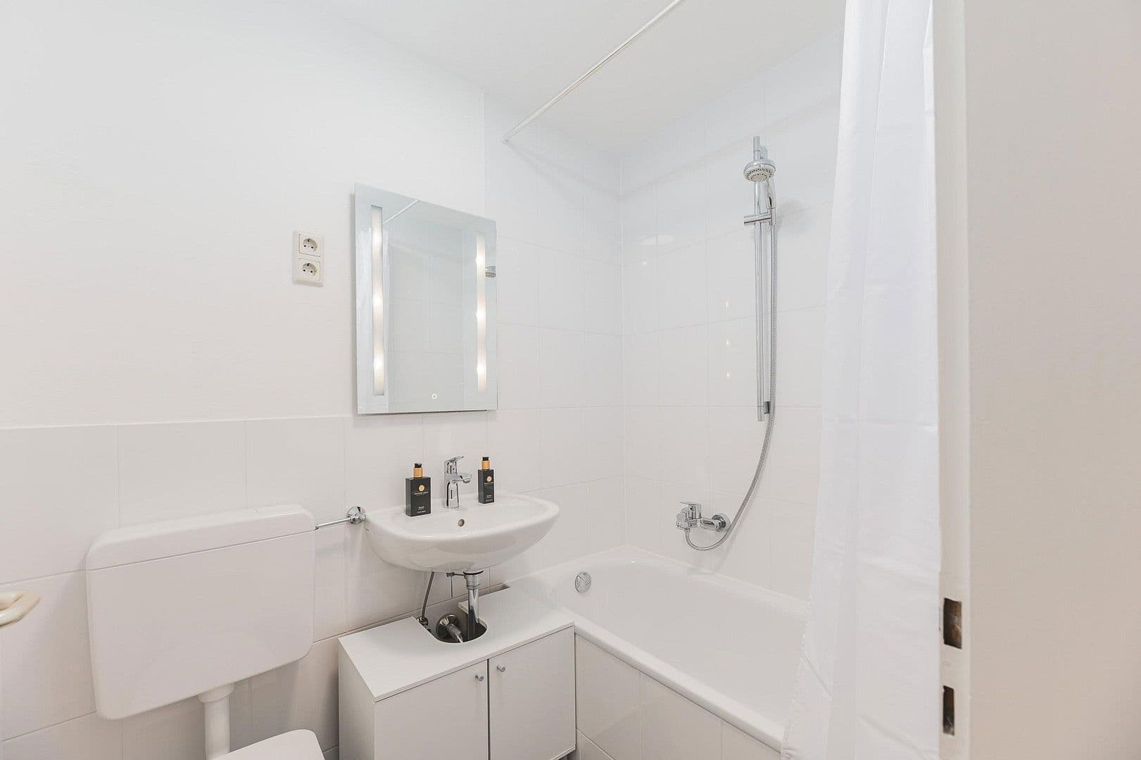 Pronájem bytu 2+1 50 m², Bebelstr. 80, Stuttgart, Bádensko-Württembersko Pronájem bytu 2+1 50 m², Bebelstr. 80, Stuttgart, Bádensko-Württembersko