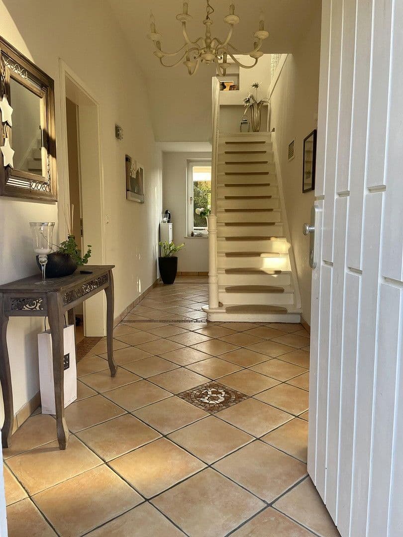 Prodej domu 162 m², pozemek 916 m², Hann. Münden, Dolní Sasko Prodej domu 162 m², pozemek 916 m², Hann. Münden, Dolní Sasko