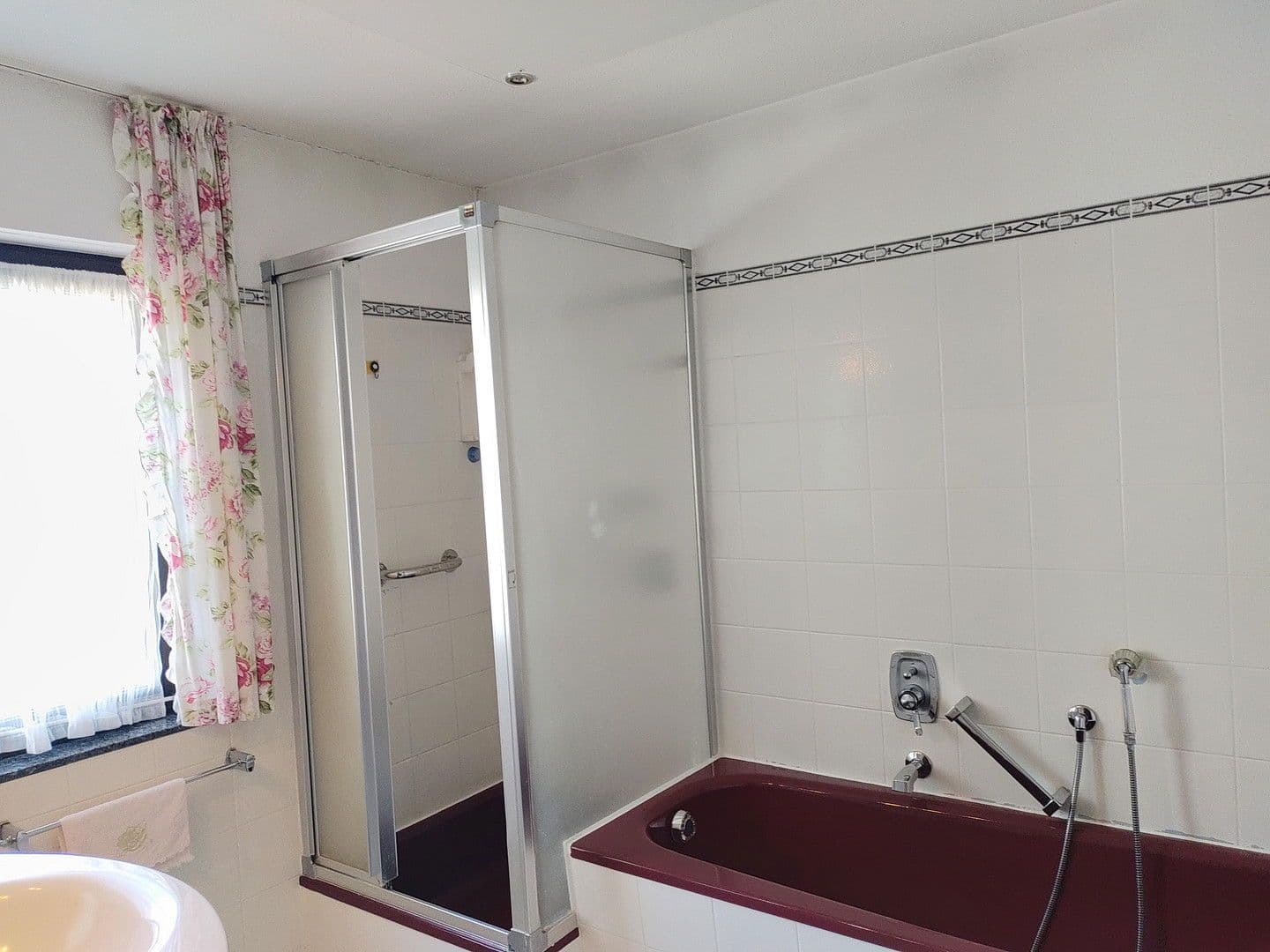 Prodej domu 210 m², pozemek 463 m², Im Apfelgarten 17, Bonn, Severní Porýní-Vestfálsko Prodej domu 210 m², pozemek 463 m², Im Apfelgarten 17, Bonn, Severní Porýní-Vestfálsko