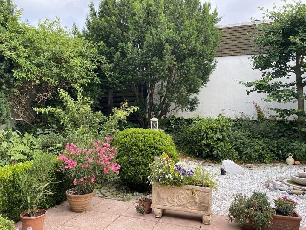 Prodej domu 210 m², pozemek 463 m², Im Apfelgarten 17, Bonn, Severní Porýní-Vestfálsko Prodej domu 210 m², pozemek 463 m², Im Apfelgarten 17, Bonn, Severní Porýní-Vestfálsko