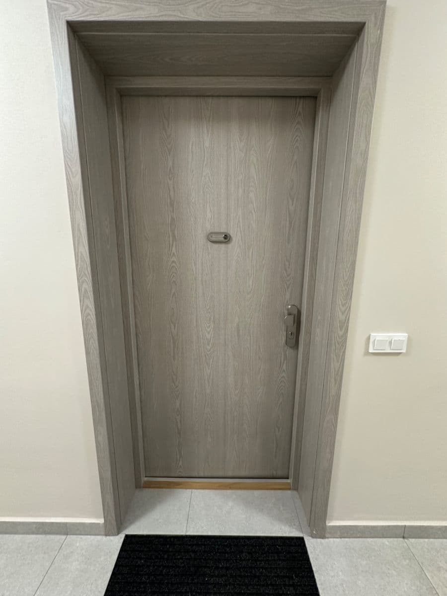 Pronájem bytu 1+kk 61 m², Průběžná, Hradec Králové, Královéhradecký kraj Pronájem bytu 1+kk 61 m², Průběžná, Hradec Králové, Královéhradecký kraj