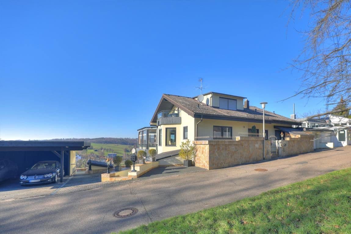 Pronájem domu 200 m², pozemek 644 m², Untergruppenbach, Bádensko-Württembersko Pronájem domu 200 m², pozemek 644 m², Untergruppenbach, Bádensko-Württembersko