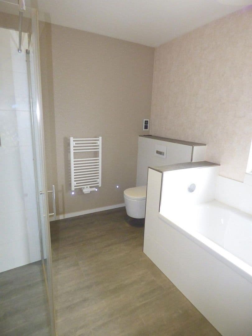 Prodej domu 80 m², pozemek 122 m², Magdeburger Str. 10, Remlingen-Semmenstedt, Dolní Sasko Prodej domu 80 m², pozemek 122 m², Magdeburger Str. 10, Remlingen-Semmenstedt, Dolní Sasko