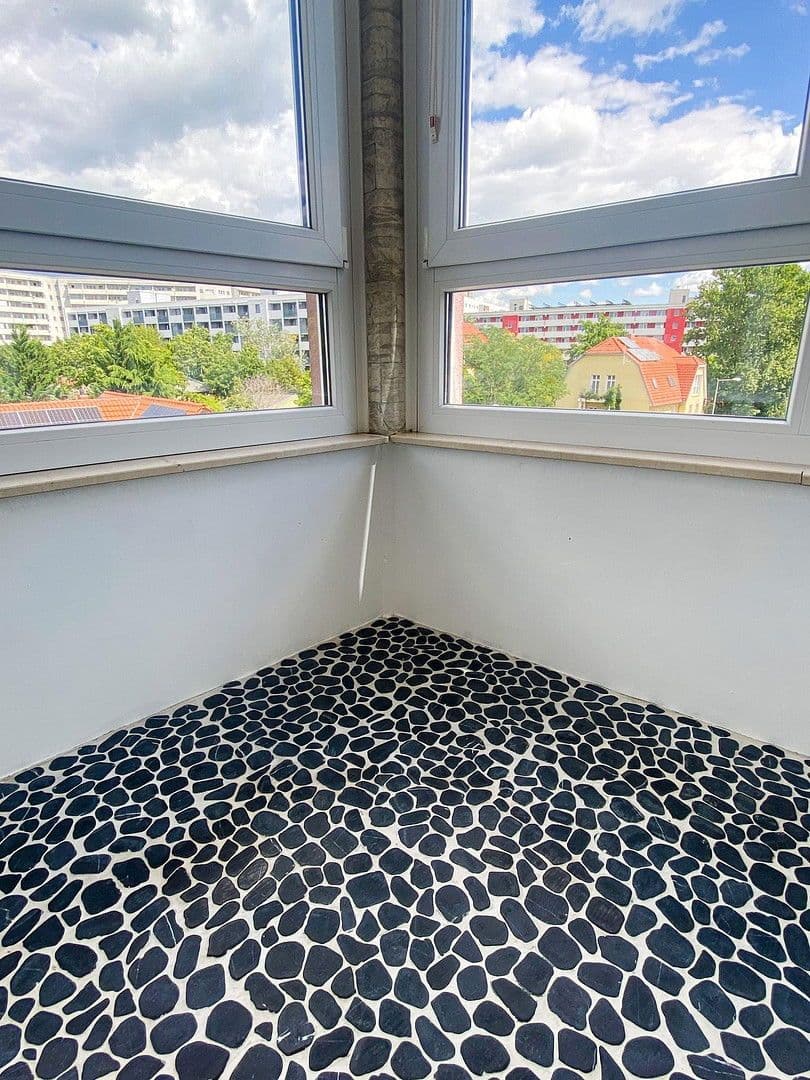 Prodej bytu 2+1 77 m², Einbecker Strasse 64A, Berlin - Lichtenberg, Berlín Prodej bytu 2+1 77 m², Einbecker Strasse 64A, Berlin - Lichtenberg, Berlín