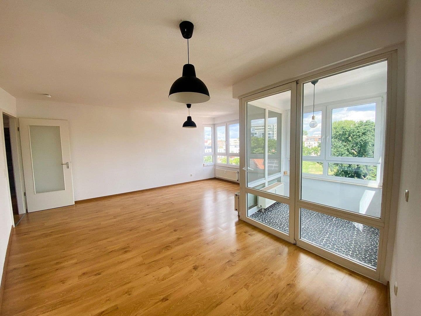 Prodej bytu 2+1 77 m², Einbecker Strasse 64A, Berlin - Lichtenberg, Berlín Prodej bytu 2+1 77 m², Einbecker Strasse 64A, Berlin - Lichtenberg, Berlín