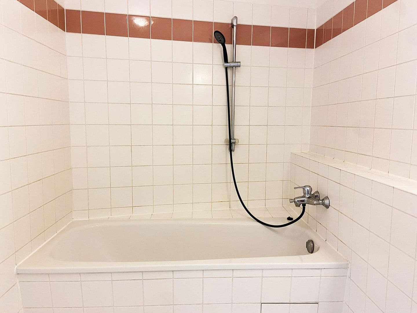 Prodej bytu 2+1 77 m², Einbecker Strasse 64A, Berlin - Lichtenberg, Berlín Prodej bytu 2+1 77 m², Einbecker Strasse 64A, Berlin - Lichtenberg, Berlín