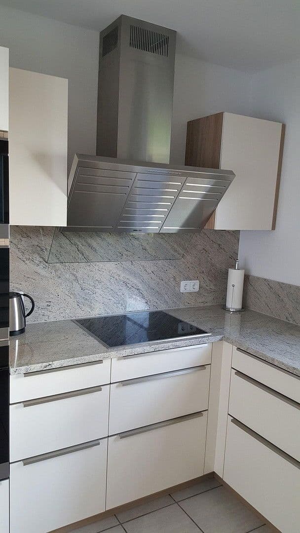 Prodej domu 200 m², pozemek 299 m², Karben, Hessen Prodej domu 200 m², pozemek 299 m², Karben, Hessen