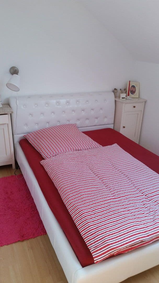 Prodej domu 200 m², pozemek 299 m², Karben, Hessen Prodej domu 200 m², pozemek 299 m², Karben, Hessen