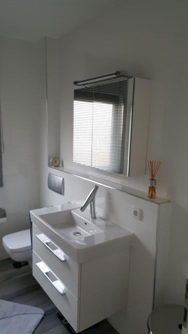 Prodej domu 200 m², pozemek 299 m², Karben, Hessen Prodej domu 200 m², pozemek 299 m², Karben, Hessen