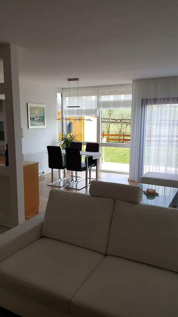 Prodej domu 200 m², pozemek 299 m², Karben, Hessen Prodej domu 200 m², pozemek 299 m², Karben, Hessen