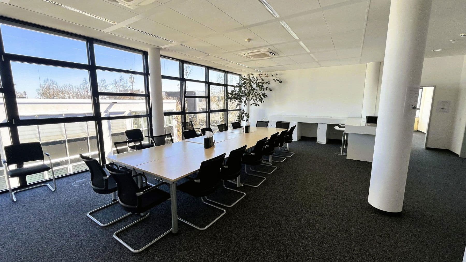 Pronájem kanceláře 650 m², Ismaning, Bavorsko Pronájem kanceláře 650 m², Ismaning, Bavorsko