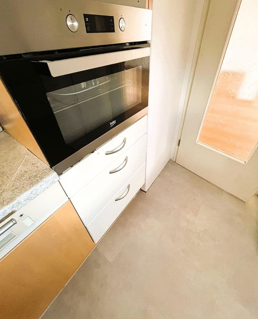 Pronájem bytu 3+1 94 m², Vordere Cramergasse 12, Nürnberg, Bavorsko Pronájem bytu 3+1 94 m², Vordere Cramergasse 12, Nürnberg, Bavorsko