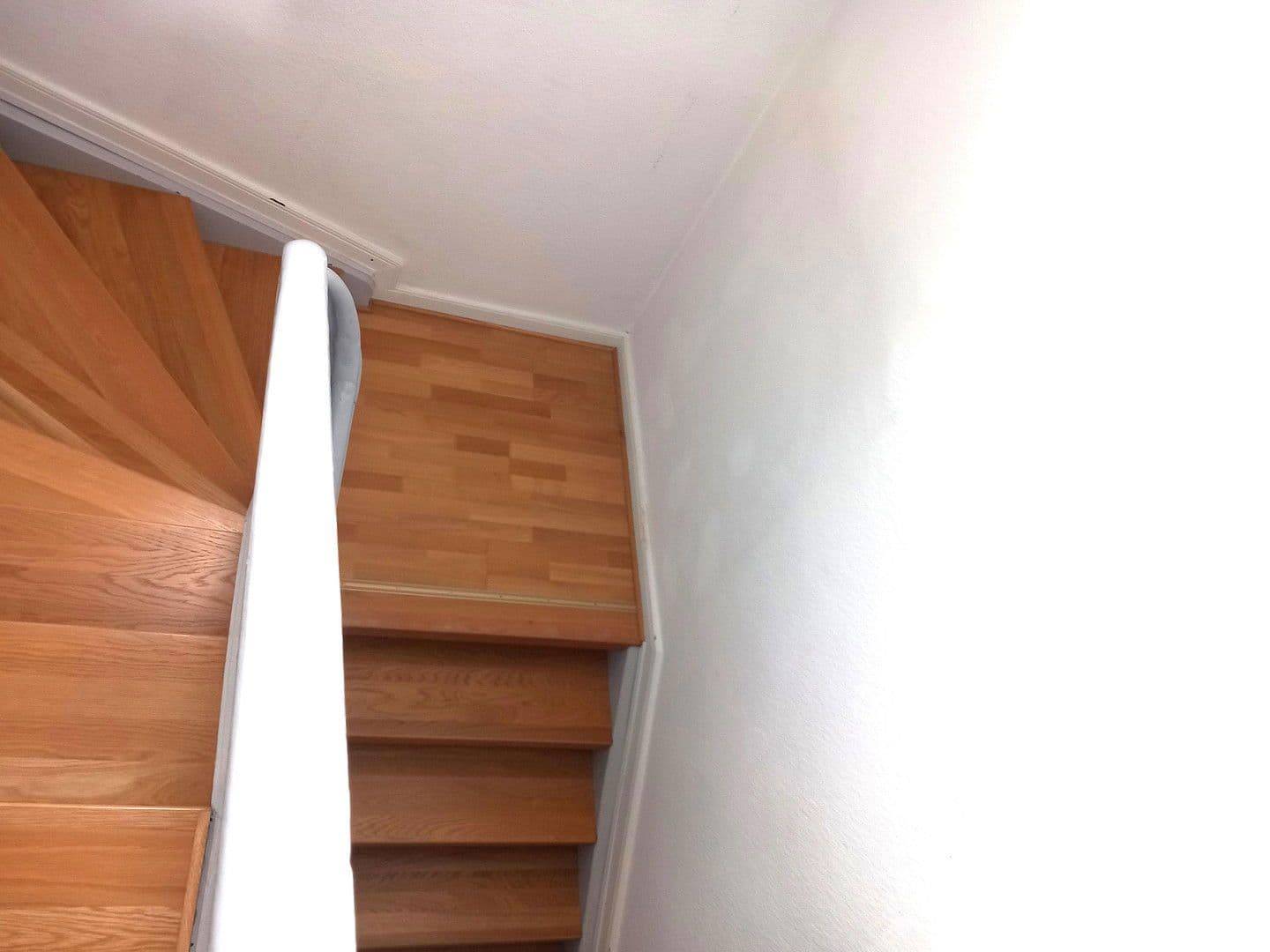 Prodej domu 215 m², pozemek 1.000 m², Katzenelnbogen, Porýní-Falc Prodej domu 215 m², pozemek 1.000 m², Katzenelnbogen, Porýní-Falc