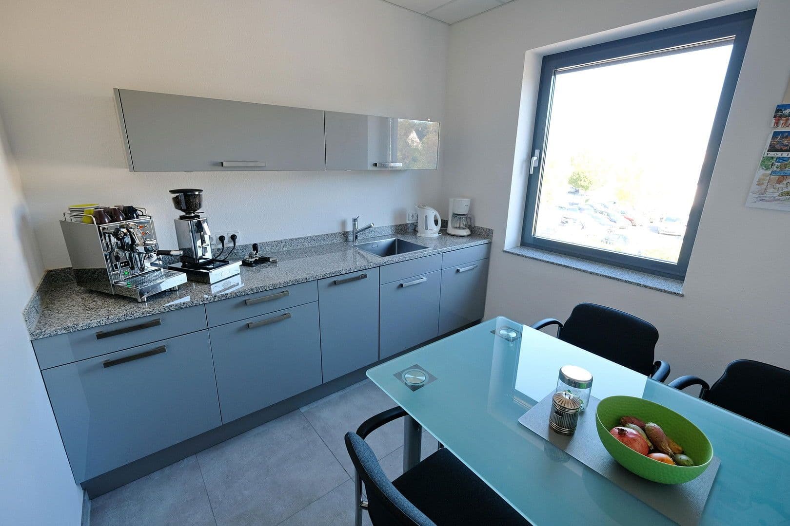 Pronájem kanceláře 158 m², Goldbacher Straße 100, Aschaffenburg, Bavorsko Pronájem kanceláře 158 m², Goldbacher Straße 100, Aschaffenburg, Bavorsko