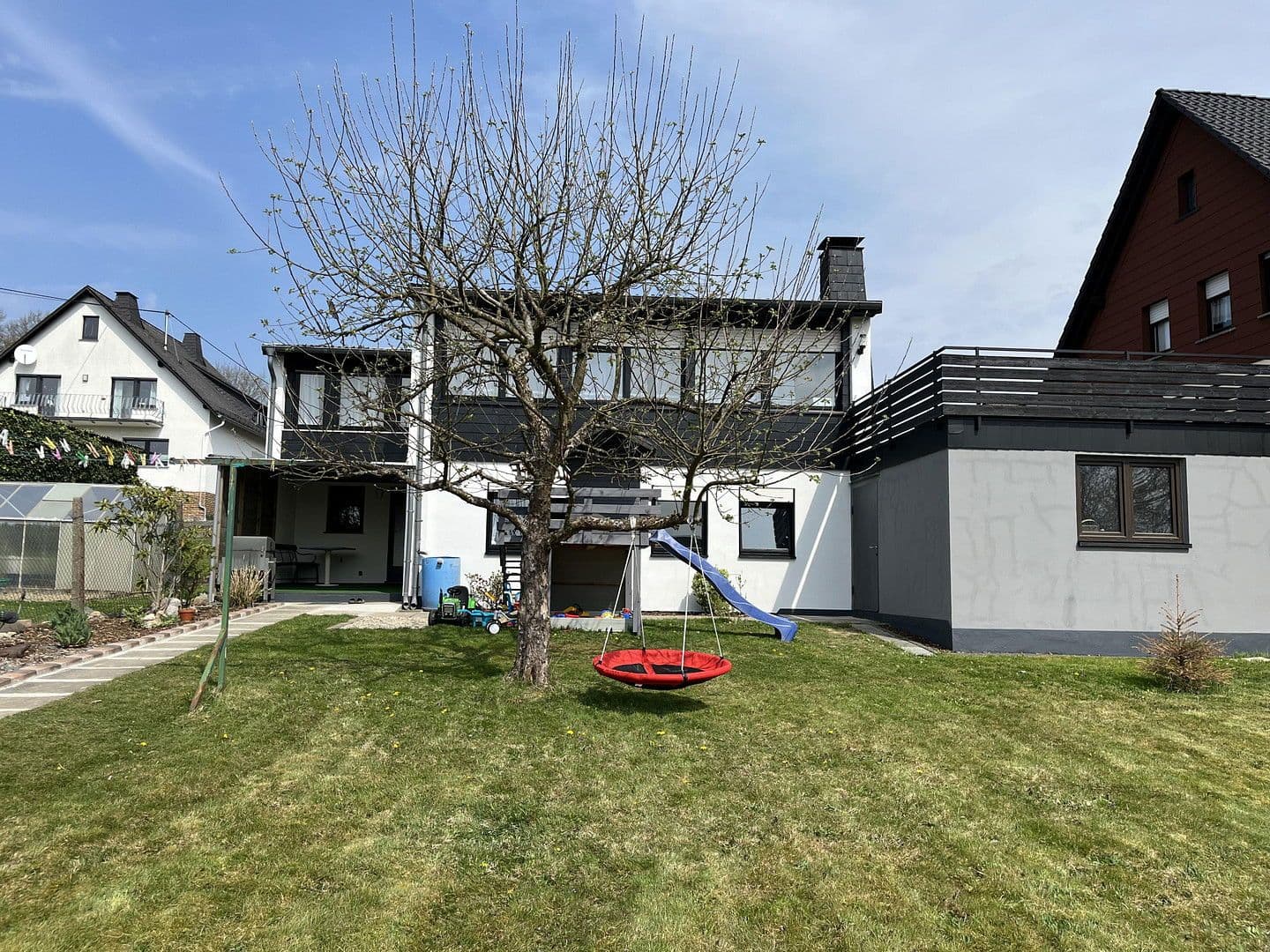 Prodej domu 114 m², pozemek 763 m², Berod bei Hachenburg, Porýní-Falc Prodej domu 114 m², pozemek 763 m², Berod bei Hachenburg, Porýní-Falc