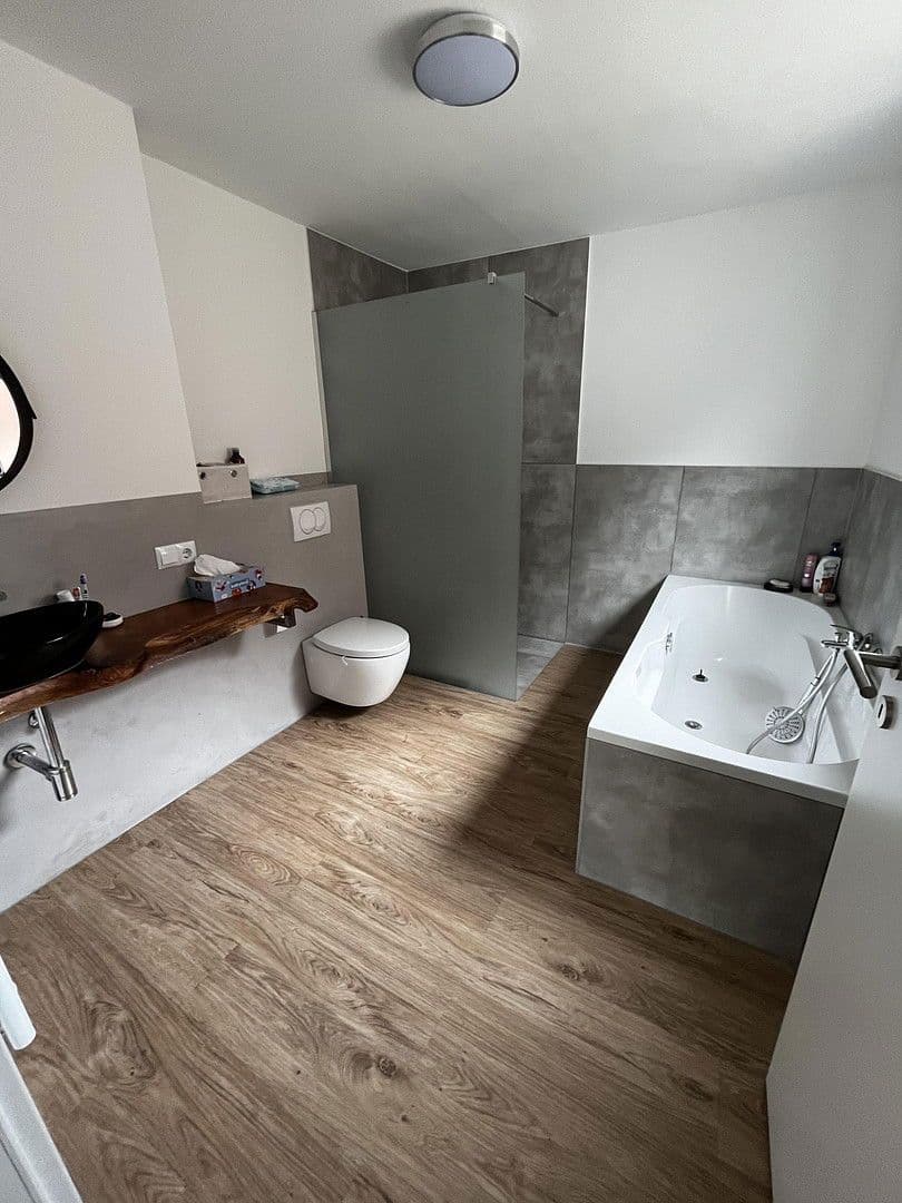 Prodej domu 114 m², pozemek 763 m², Berod bei Hachenburg, Porýní-Falc Prodej domu 114 m², pozemek 763 m², Berod bei Hachenburg, Porýní-Falc