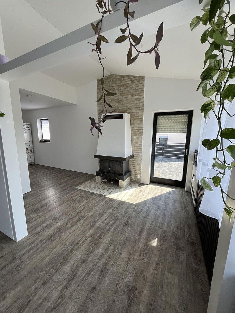 Prodej domu 114 m², pozemek 763 m², Berod bei Hachenburg, Porýní-Falc Prodej domu 114 m², pozemek 763 m², Berod bei Hachenburg, Porýní-Falc