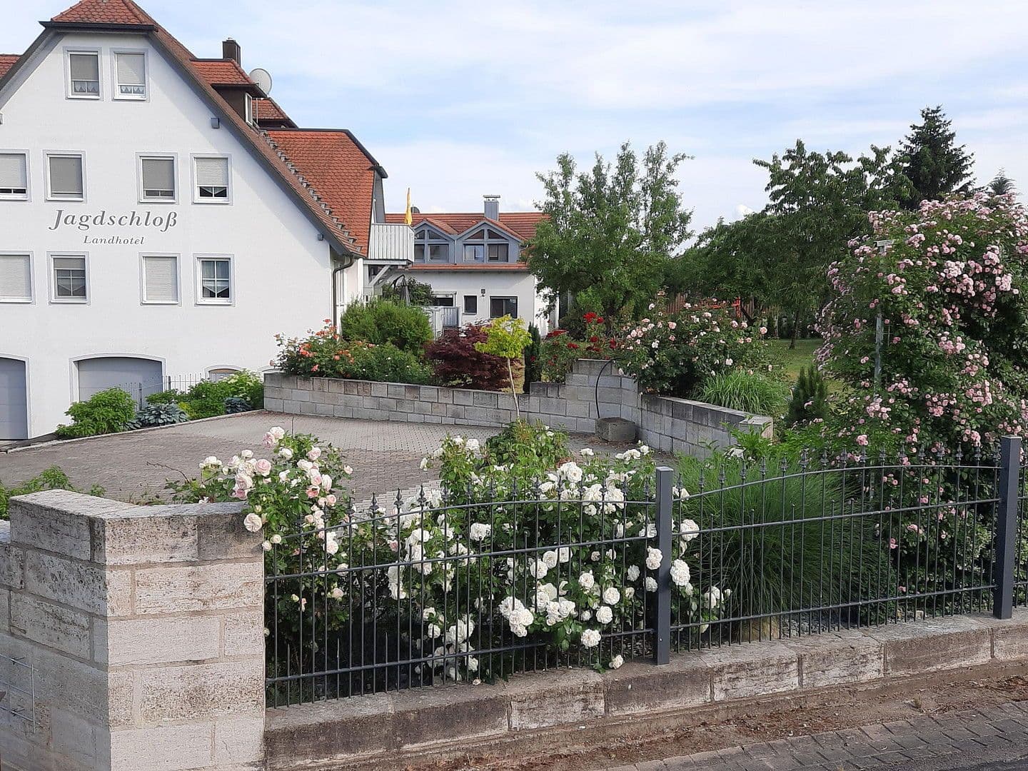 Pronájem bytu 2+1 52 m², Schloßbergstraße 3, Windelsbach, Bavorsko Pronájem bytu 2+1 52 m², Schloßbergstraße 3, Windelsbach, Bavorsko