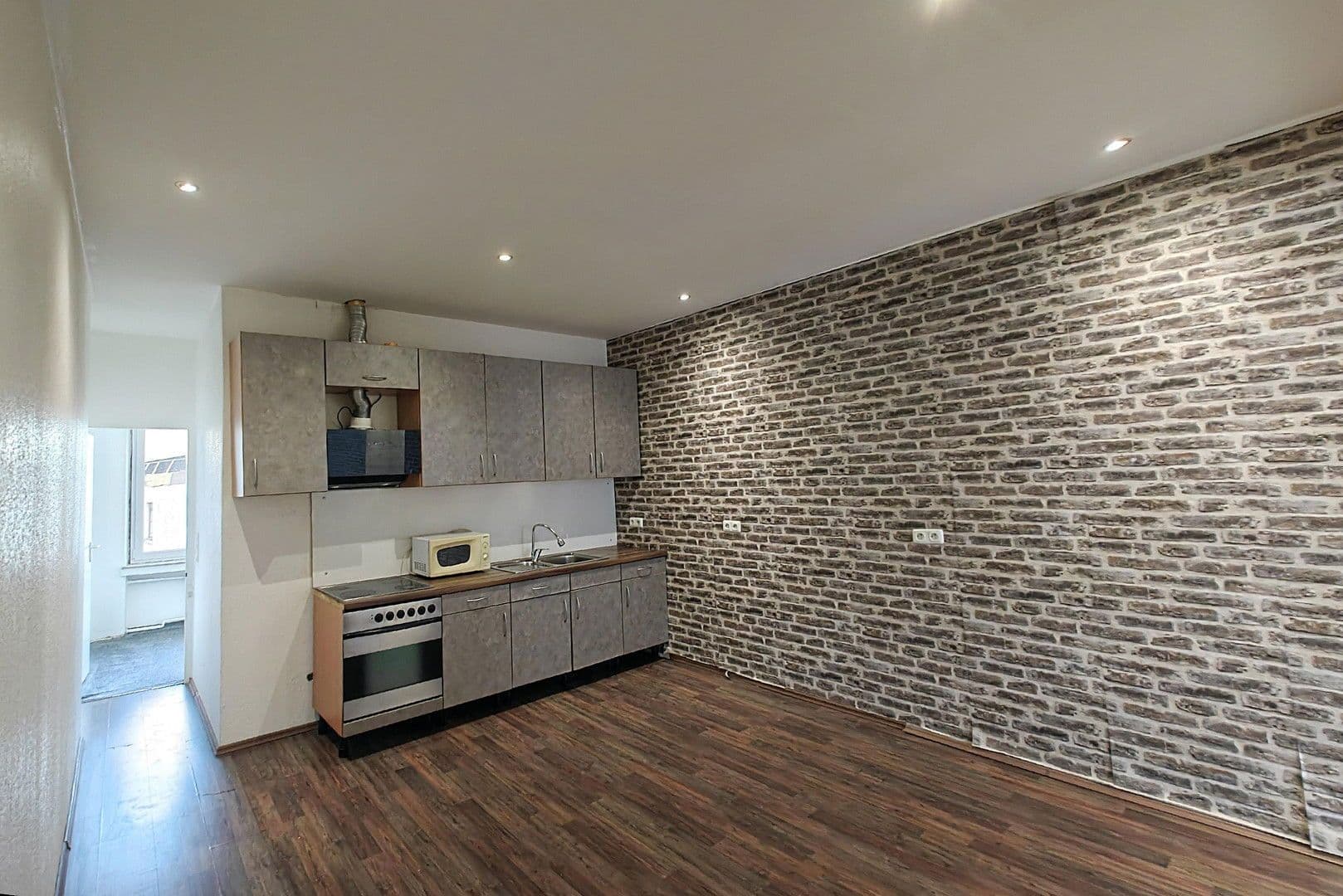 Pronájem bytu 2+1 66 m², Niederstraße 64, Krefeld, Severní Porýní-Vestfálsko Pronájem bytu 2+1 66 m², Niederstraße 64, Krefeld, Severní Porýní-Vestfálsko