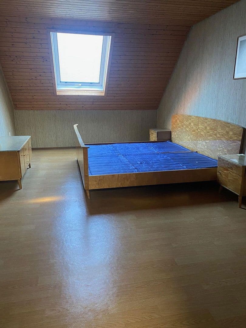 Prodej domu 204 m², pozemek 304 m², Brunnenstr. 9, Wehingen, Bádensko-Württembersko Prodej domu 204 m², pozemek 304 m², Brunnenstr. 9, Wehingen, Bádensko-Württembersko