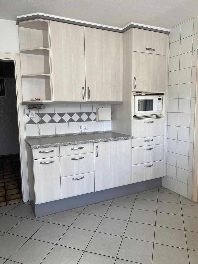 Prodej domu 204 m², pozemek 304 m², Brunnenstr. 9, Wehingen, Bádensko-Württembersko Prodej domu 204 m², pozemek 304 m², Brunnenstr. 9, Wehingen, Bádensko-Württembersko