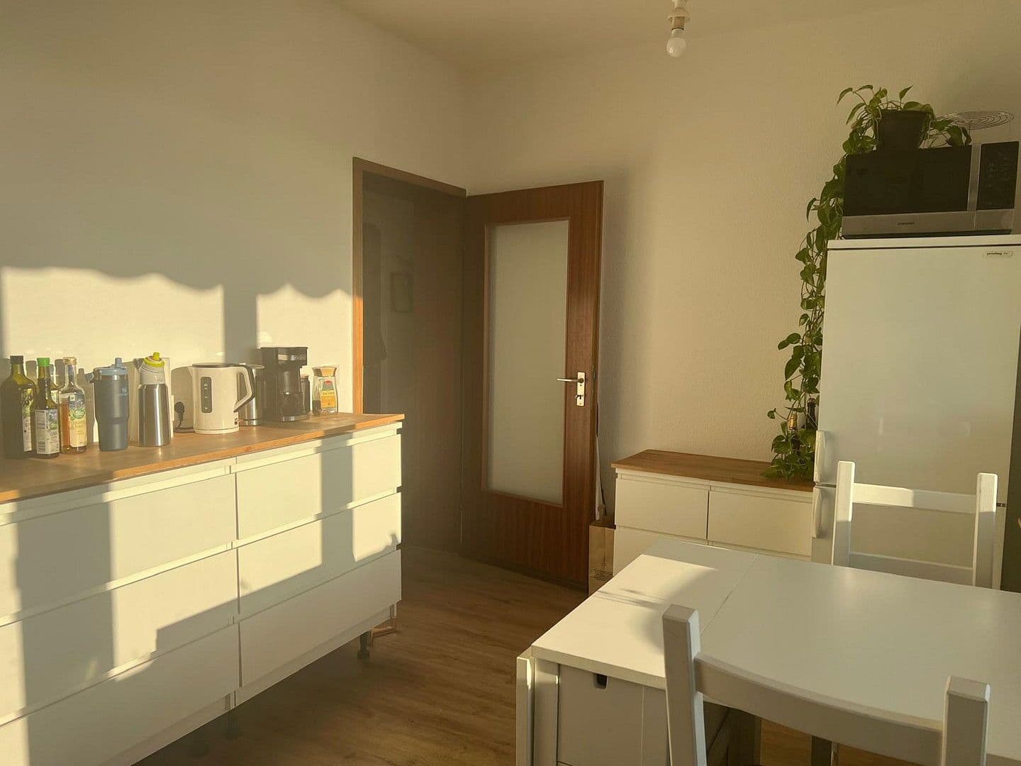 Pronájem bytu 3+1 92 m², Bürgermeister-Kutterer-Str. 12, Ludwigshafen, Porýní-Falc Pronájem bytu 3+1 92 m², Bürgermeister-Kutterer-Str. 12, Ludwigshafen, Porýní-Falc