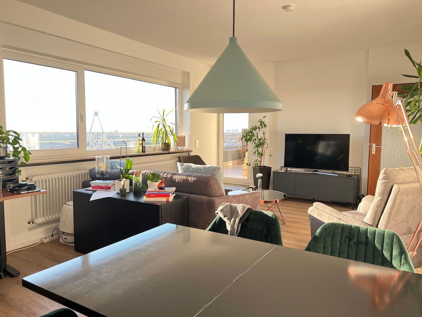 Pronájem bytu 3+1 92 m², Bürgermeister-Kutterer-Str. 12, Ludwigshafen, Porýní-Falc Pronájem bytu 3+1 92 m², Bürgermeister-Kutterer-Str. 12, Ludwigshafen, Porýní-Falc