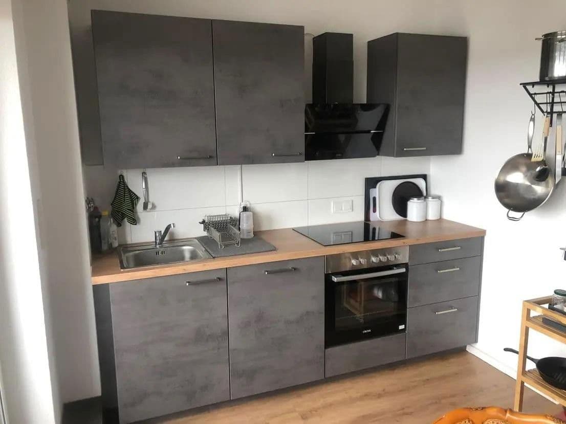 Pronájem bytu 3+1 92 m², Bürgermeister-Kutterer-Str. 12, Ludwigshafen, Porýní-Falc Pronájem bytu 3+1 92 m², Bürgermeister-Kutterer-Str. 12, Ludwigshafen, Porýní-Falc