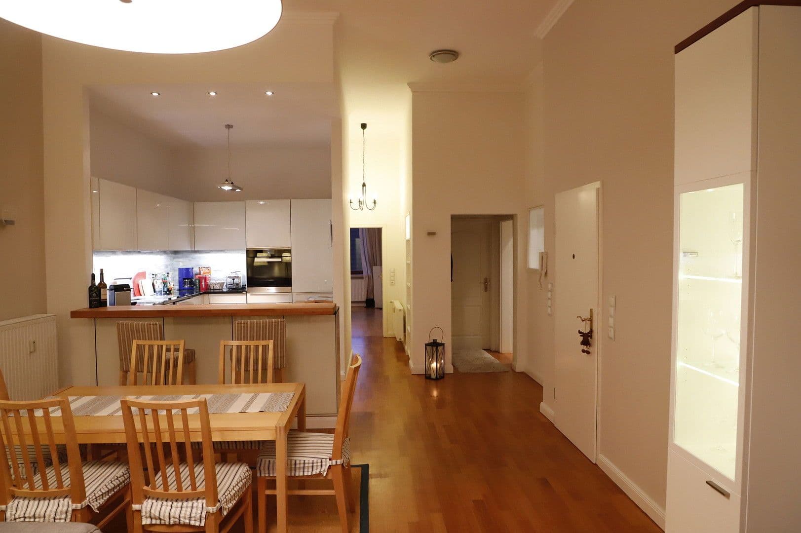 Pronájem bytu 3+1 107 m², Bremen, Bremen Pronájem bytu 3+1 107 m², Bremen, Bremen