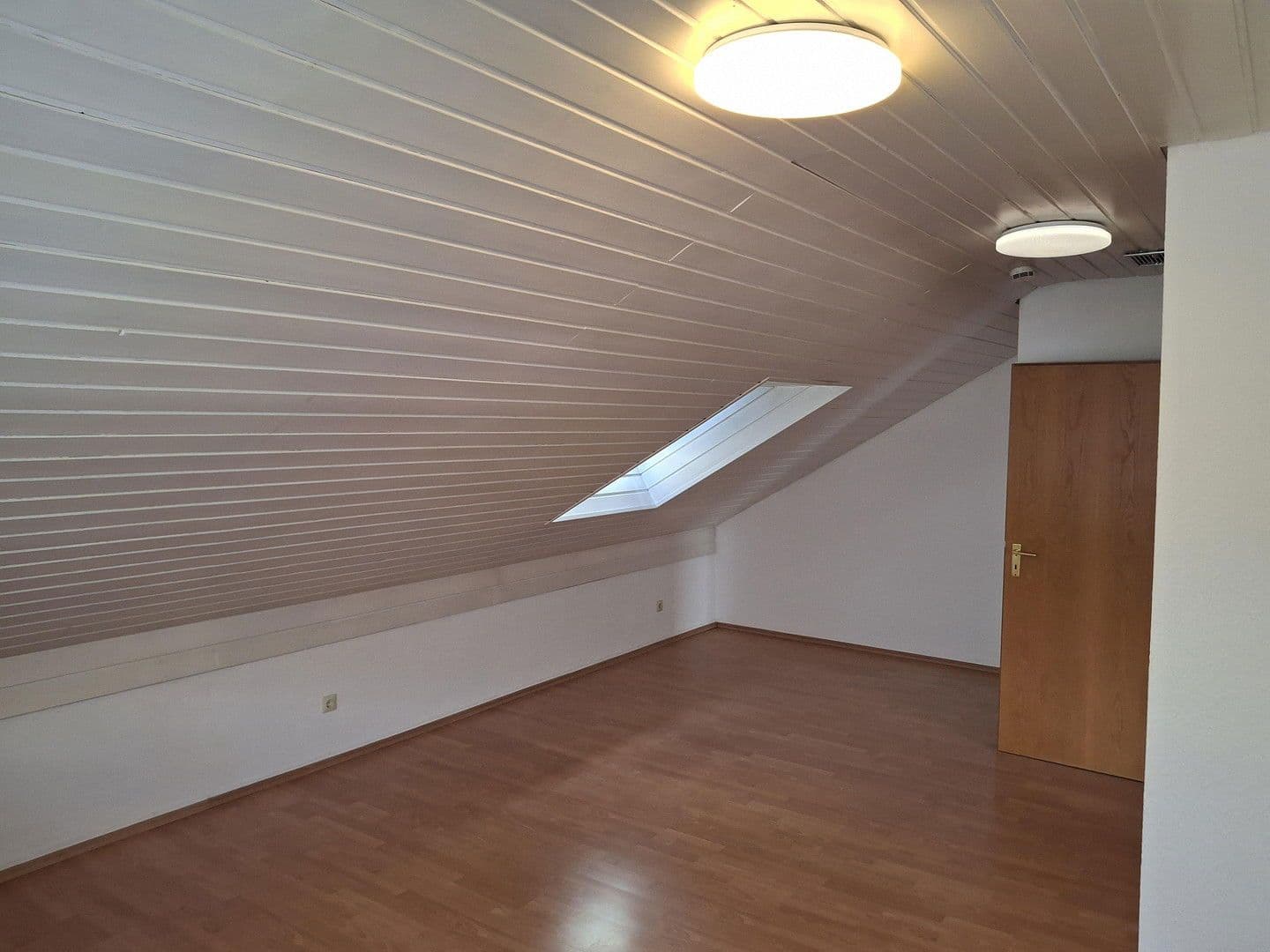 Pronájem bytu 2+1 65 m², Grafenau, Bádensko-Württembersko Pronájem bytu 2+1 65 m², Grafenau, Bádensko-Württembersko