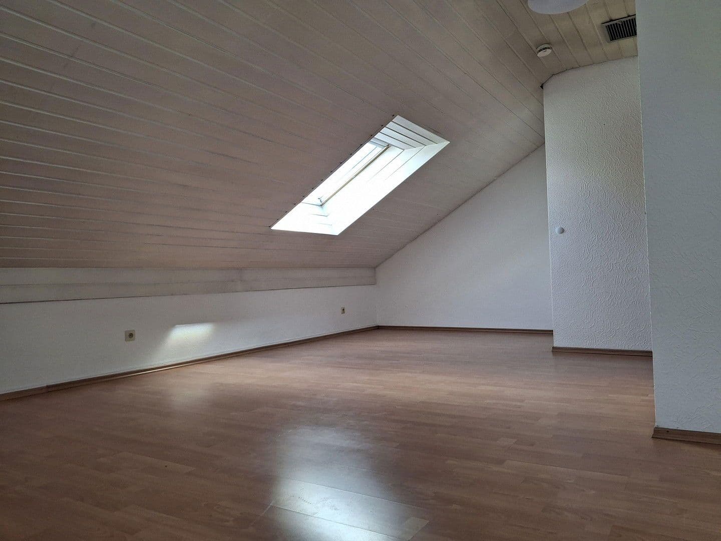 Pronájem bytu 2+1 65 m², Grafenau, Bádensko-Württembersko Pronájem bytu 2+1 65 m², Grafenau, Bádensko-Württembersko